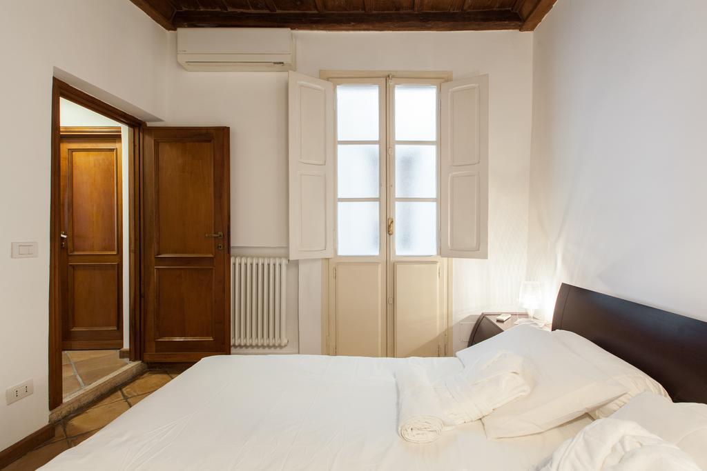 A Window On Pantheon Appartement