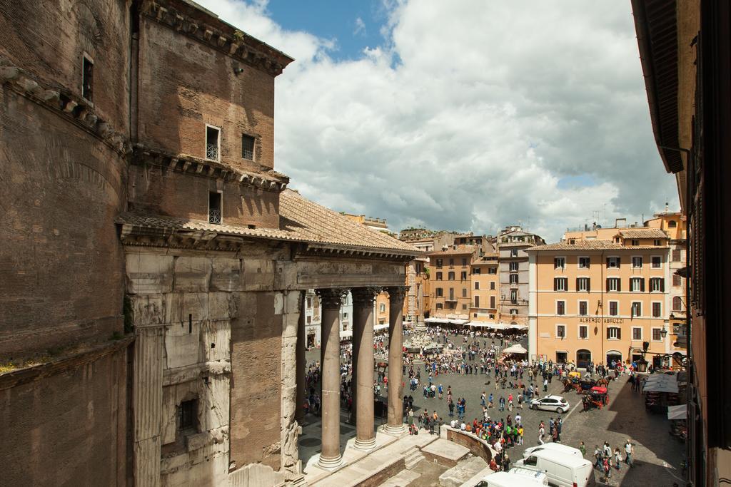 A Window On Pantheon Appartement